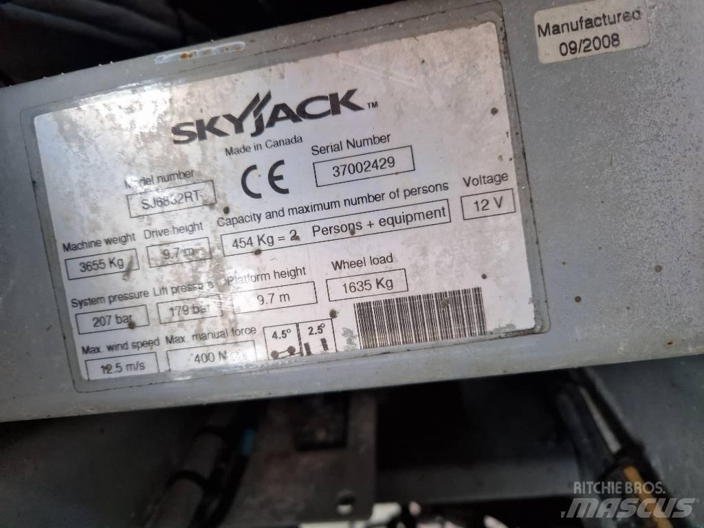 SkyJack SJ 6832 RT Sakselifter
