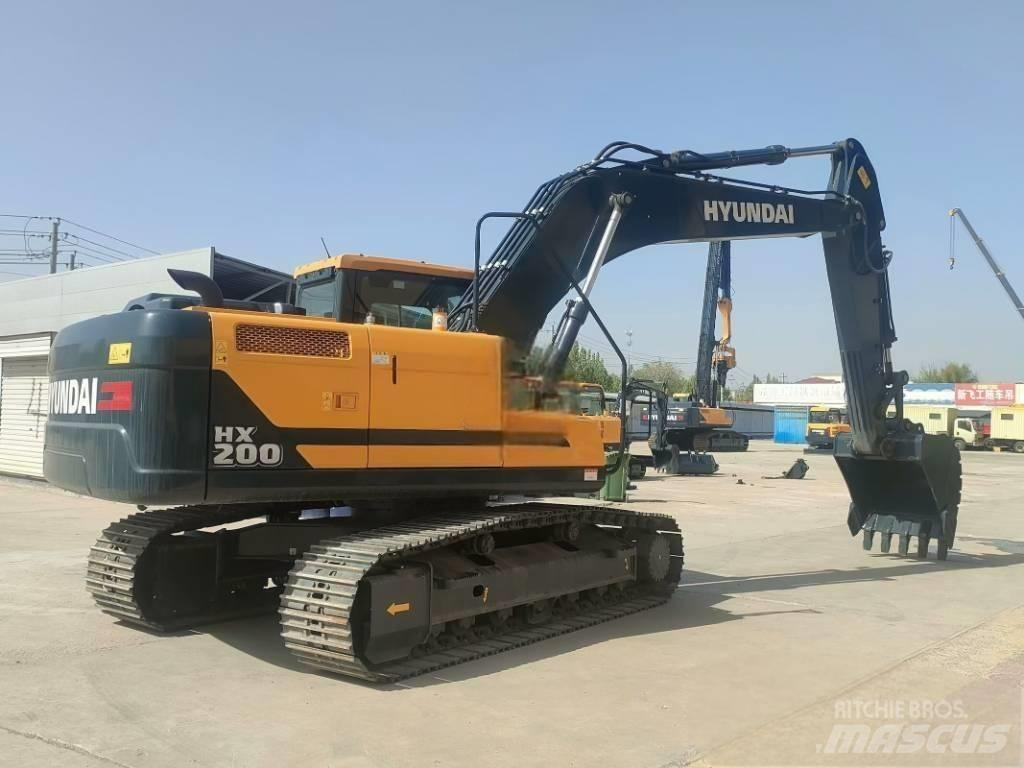 Hyundai HX 200 Beltegraver