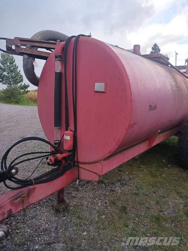 Matti 8000 Slamtanker