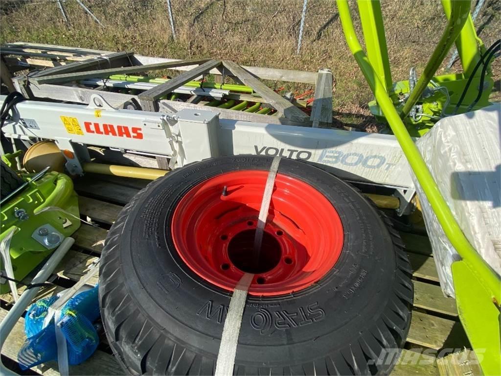 CLAAS VOLTO 1300 T Raker og høyvendere
