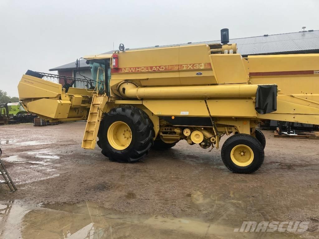 New Holland TX 30 Skurtreskere