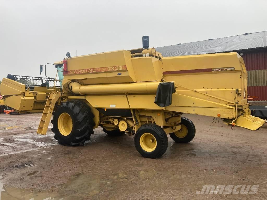 New Holland TX 30 Skurtreskere