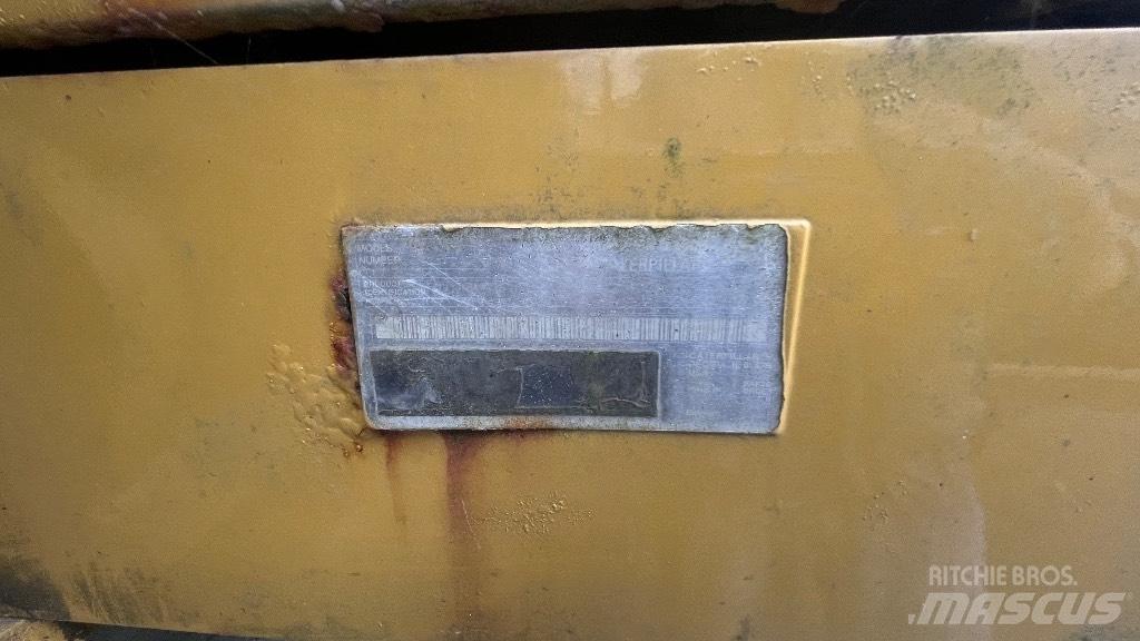 CAT 324 D L Beltegraver