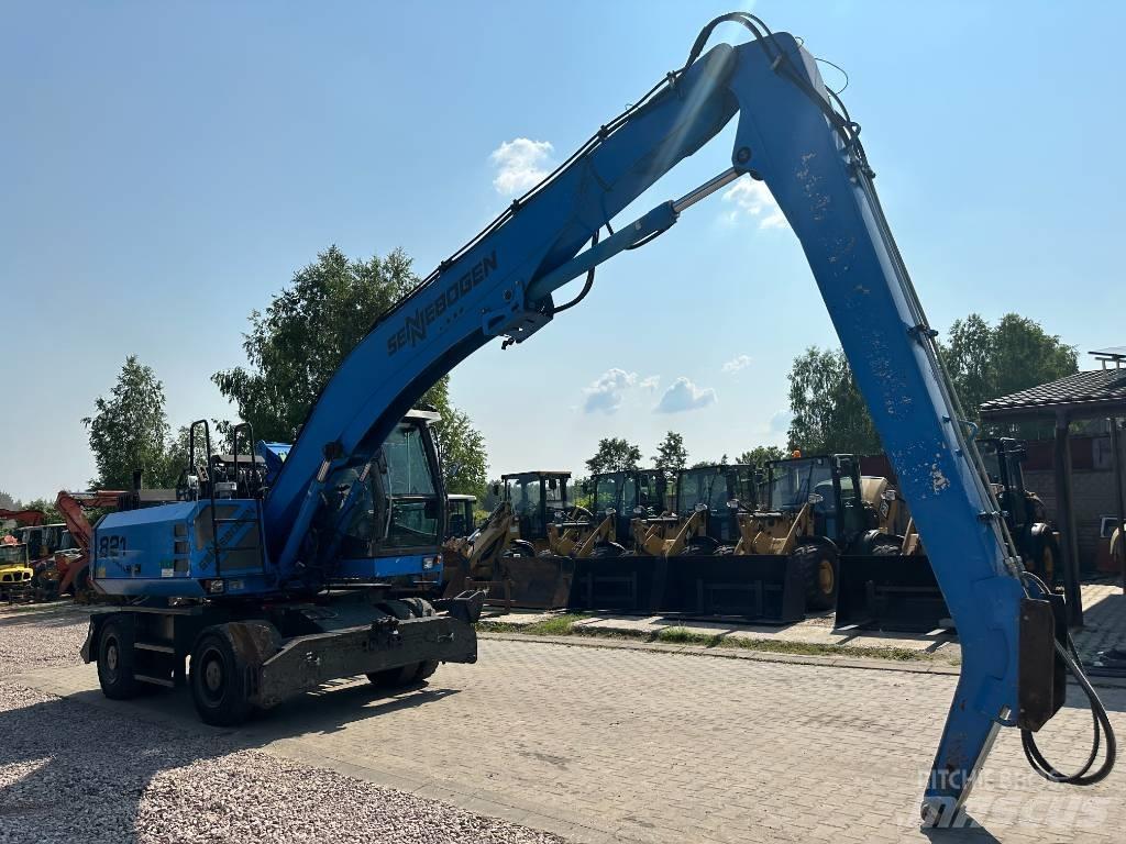 Sennebogen M 821 Gravemaskiner for avfallshåndtering