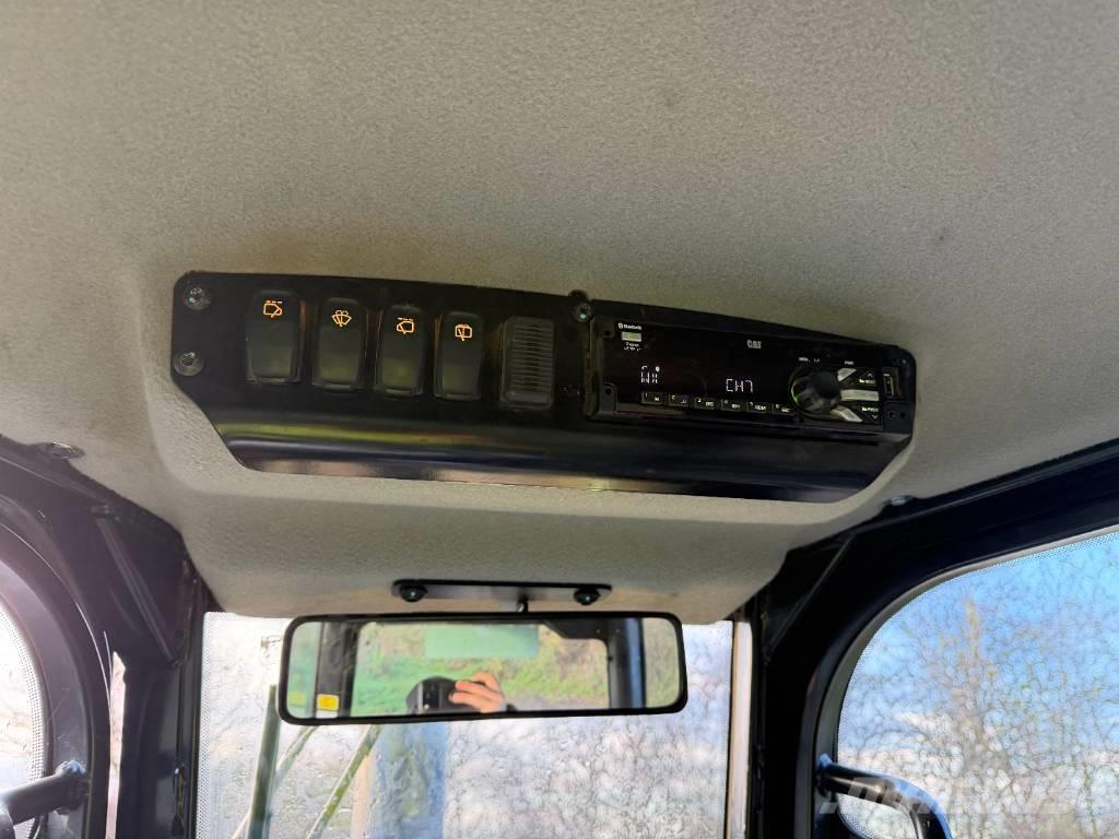 CAT D 4 K 2 LGP Dozere Beltegående