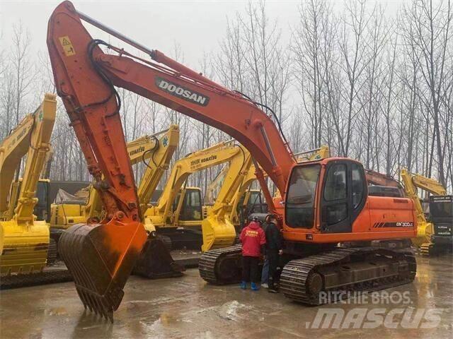 Doosan DX300LC Beltegraver