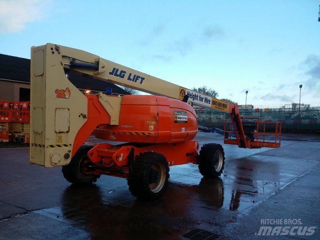 JLG 800AJ Leddede bomlifter