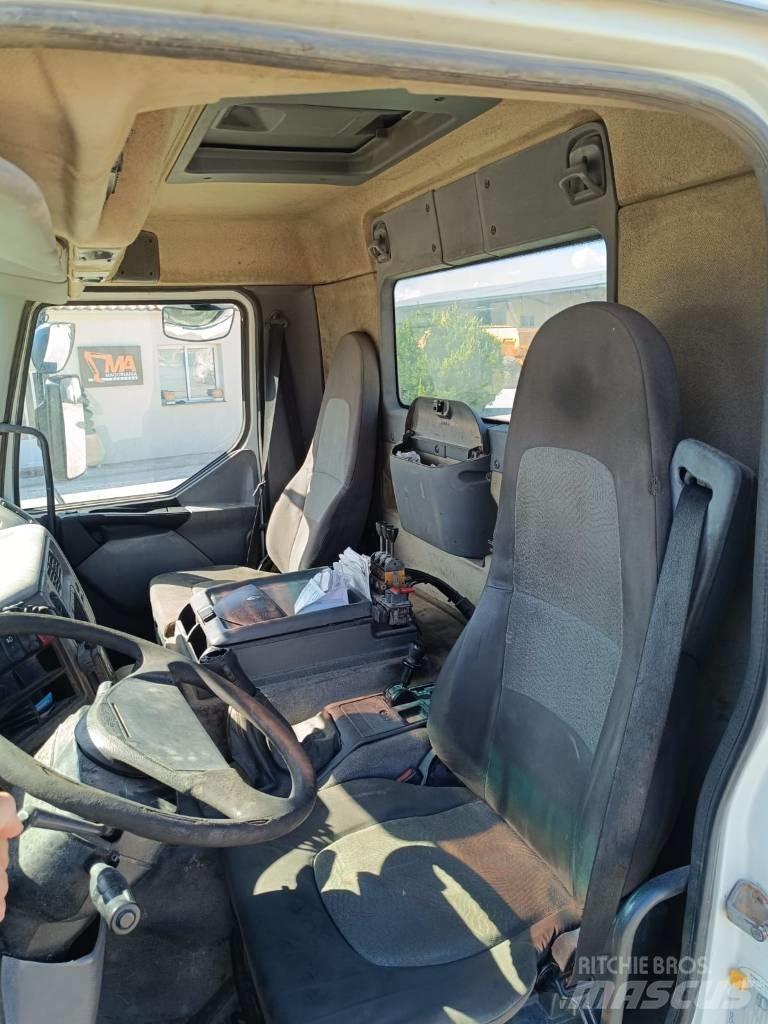Renault 320 DCI Kranbil