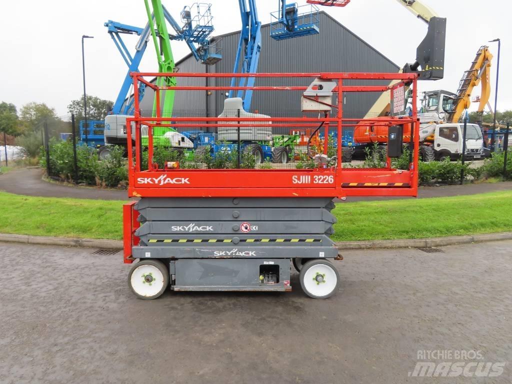 SkyJack SJ III 3226 Sakselifter