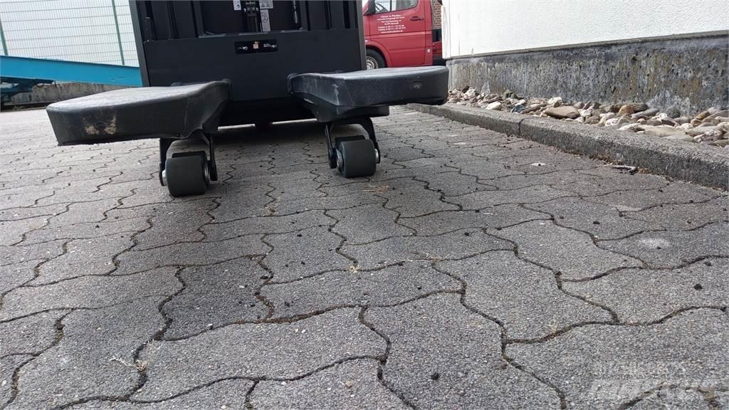 Toyota SWE160L Ledestablere