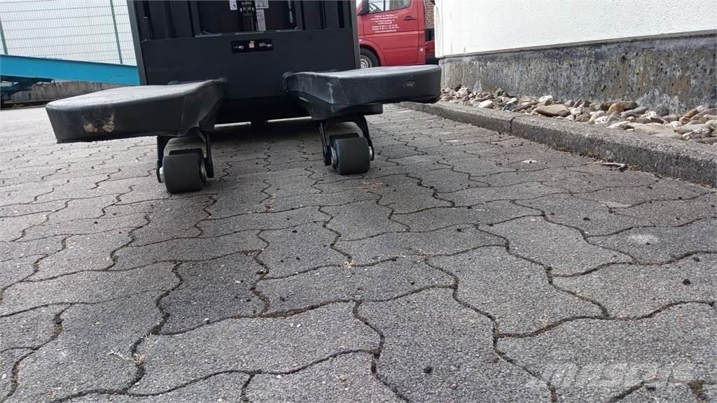 Toyota SWE160L Ledestablere