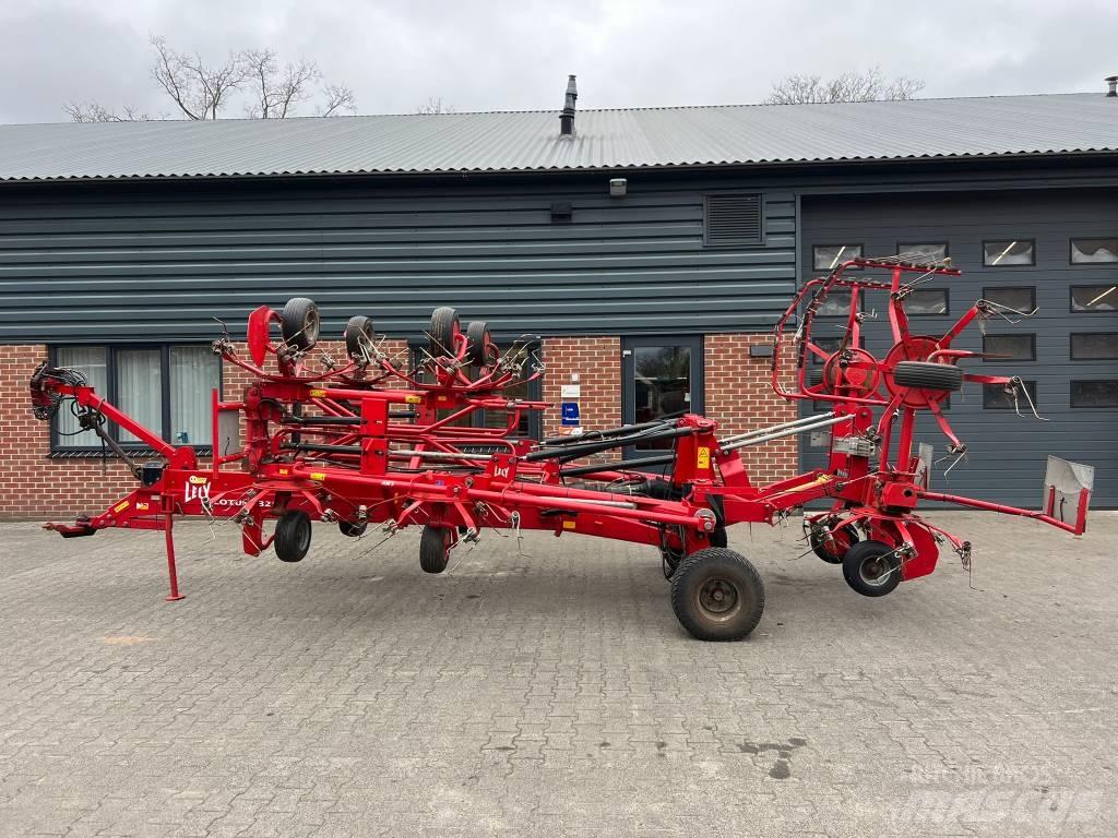 Lely Lotus 1325 Raker og høyvendere