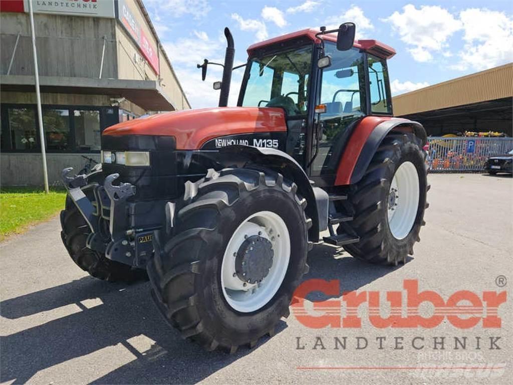 New Holland M 135 Traktorer