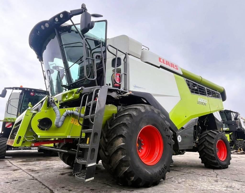 CLAAS Lexion 6800 Skurtreskere