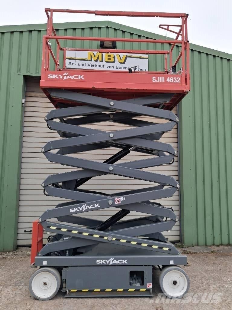 SkyJack SJ III 4632 Sakselifter