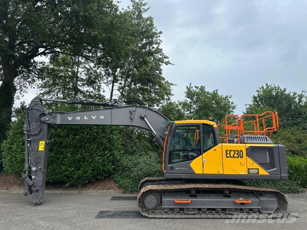 Volvo EC 220 EL Beltegraver