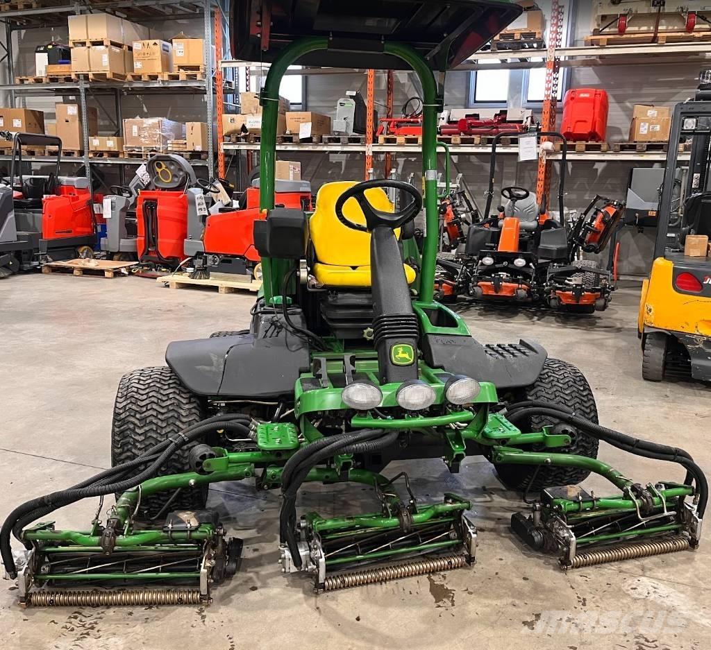 John Deere 7500A Fairway klippere