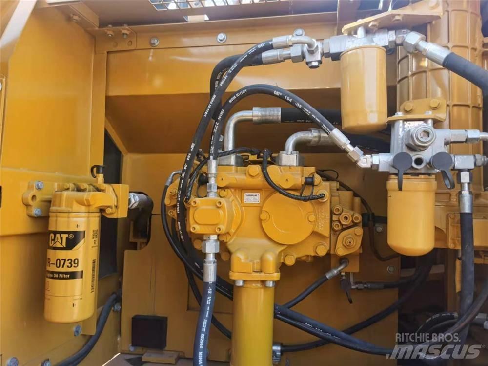 CAT 326D Beltegraver