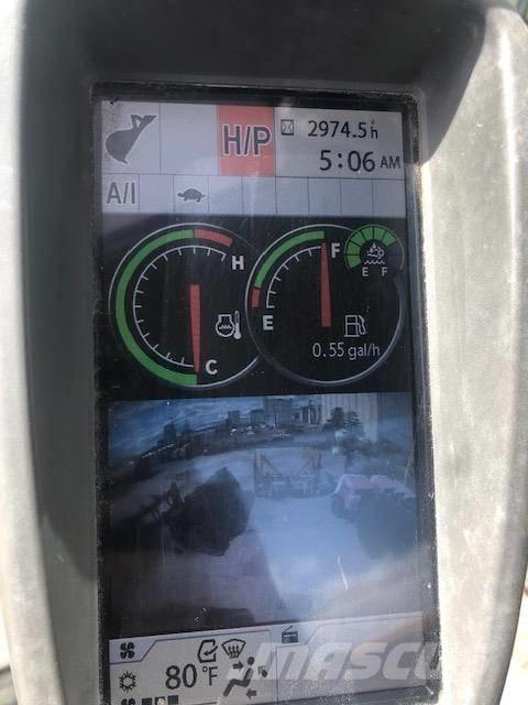 DEERE 245G LC Beltegraver