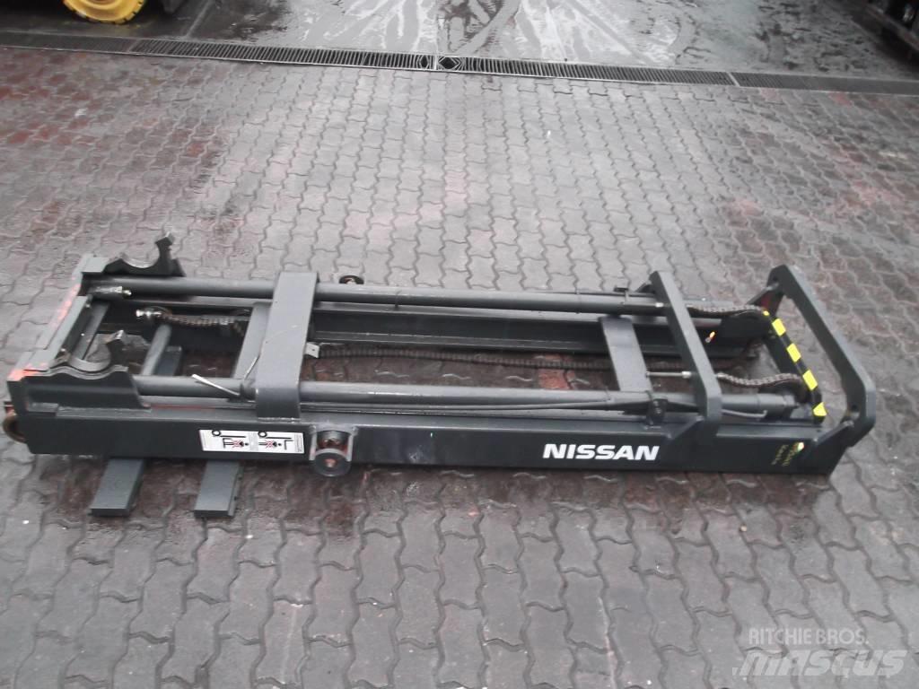 Nissan FD25 M-0441 Skyvemast trucker