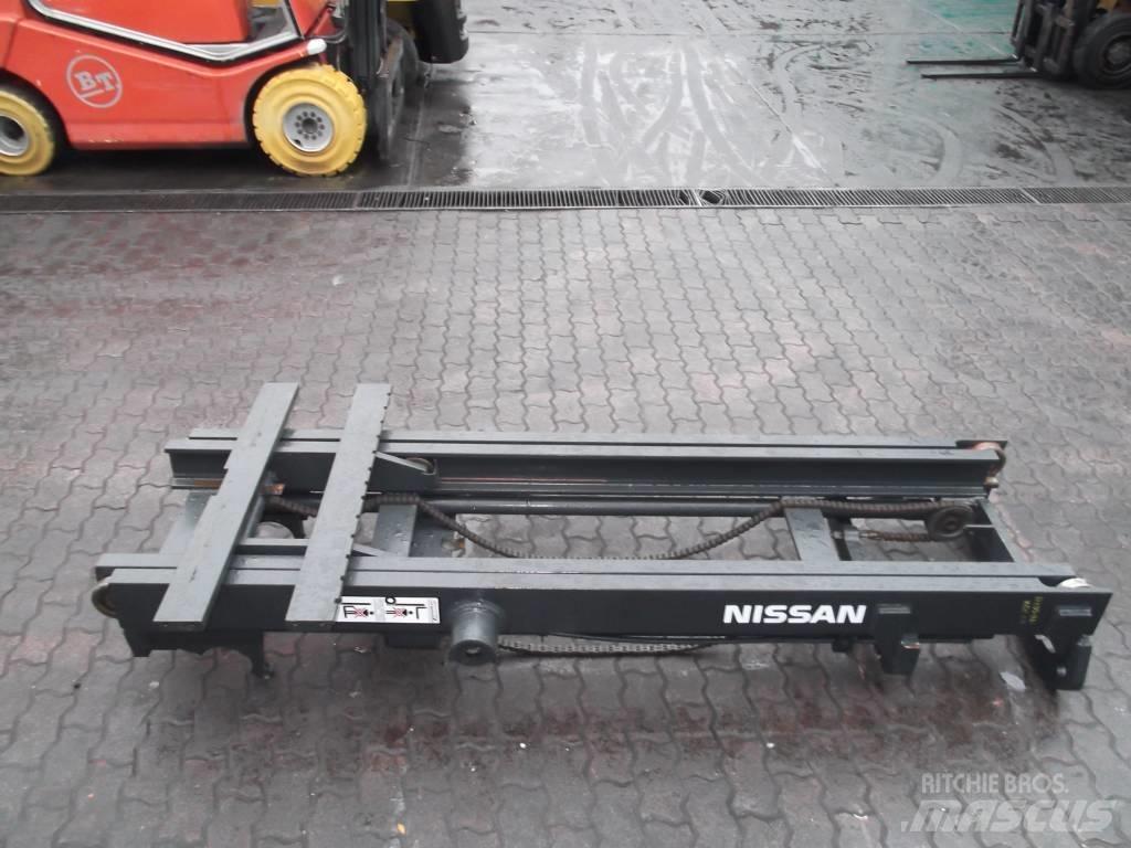 Nissan FD25 M-0441 Skyvemast trucker