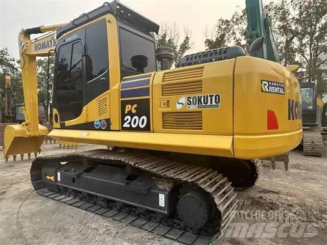 Komatsu PC 200-8 Beltegraver