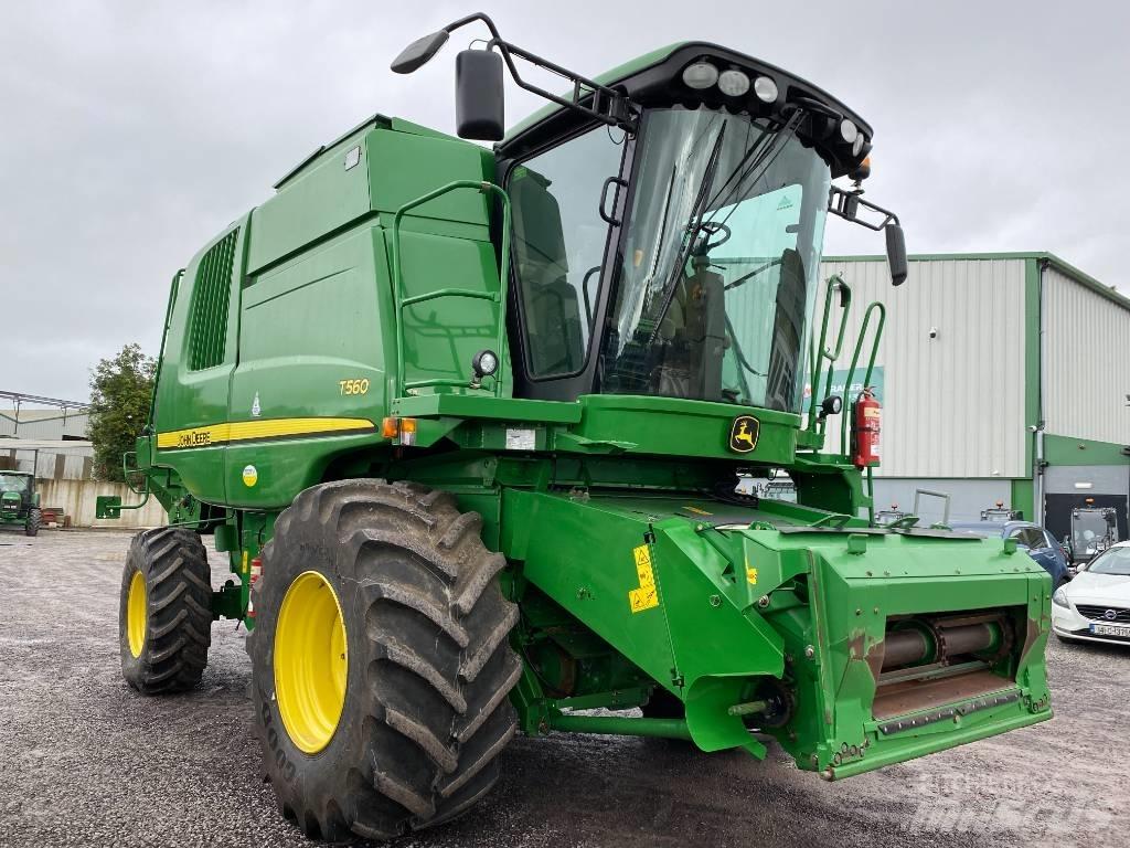 John Deere T 560 Skurtreskere