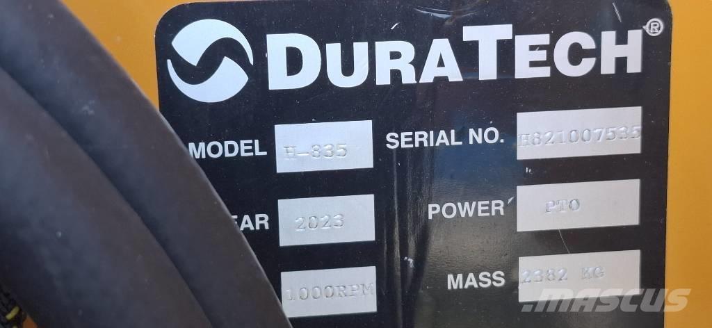 Haybuster H-835 Rundballerivere, -kuttere og -utpakkere