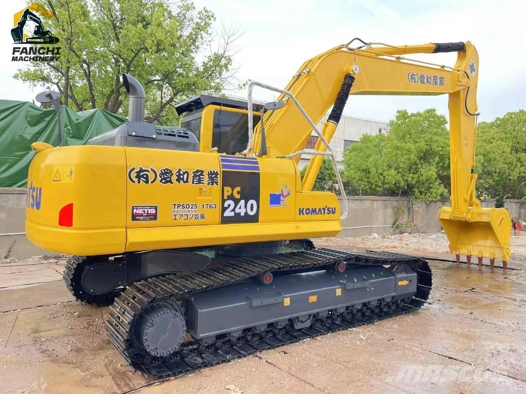 Komatsu PC240 Beltegraver