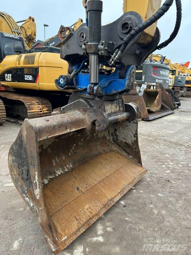 CAT M 318 F Hjulgravere