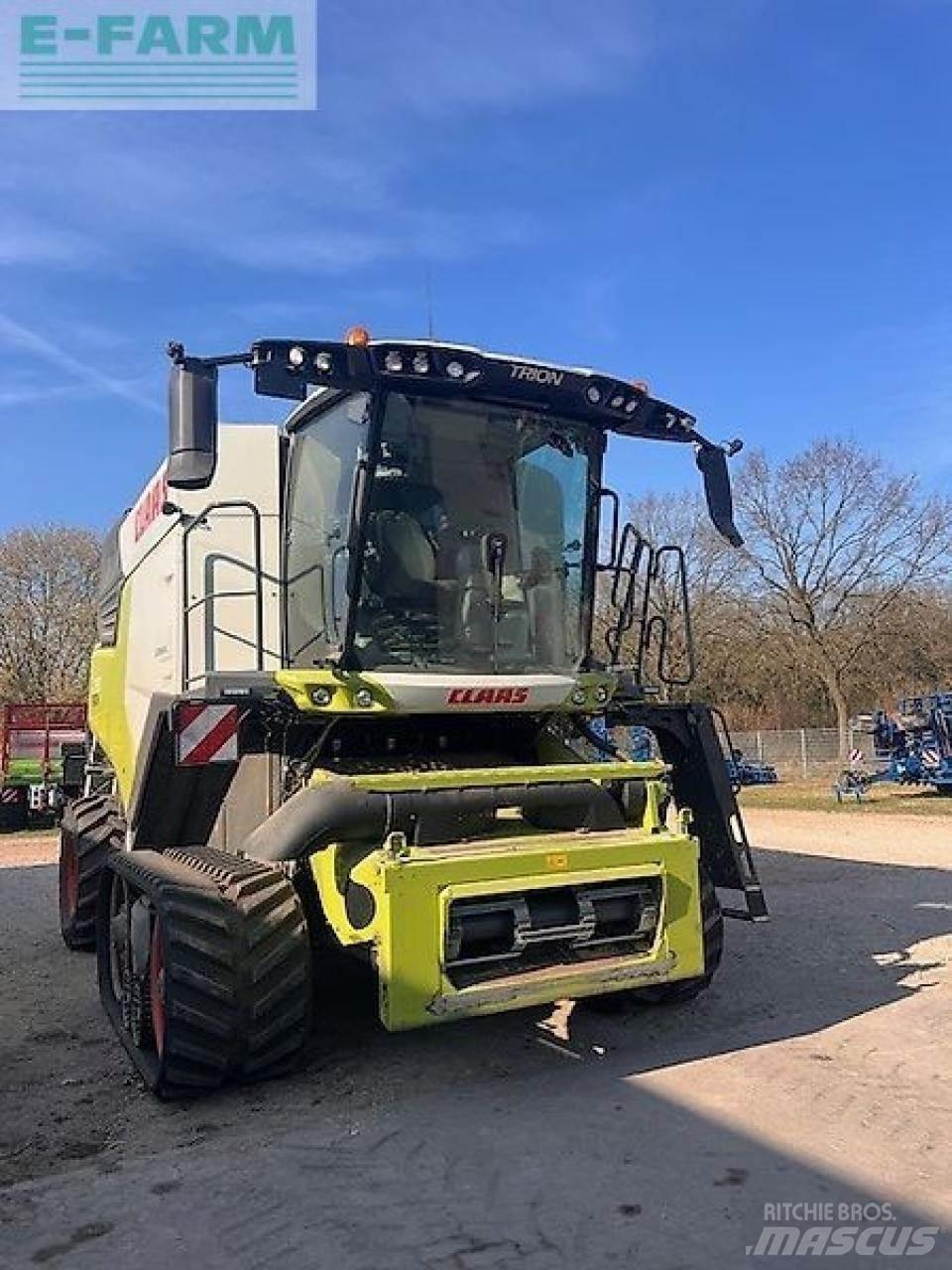 CLAAS trion 730tt Skurtreskere