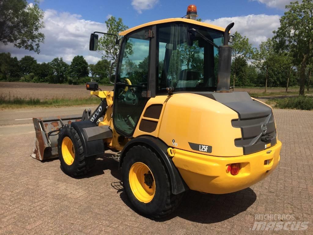 Volvo L 25 F Hjullastere