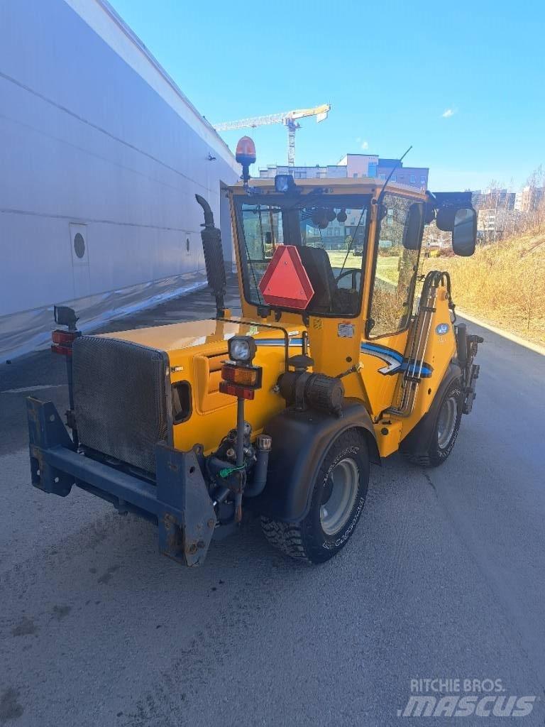Wille 355 B Redskapsbærere