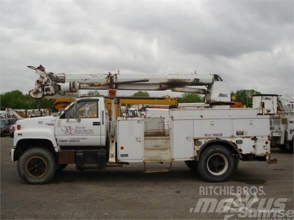 Altec D845B Bilmontert lift