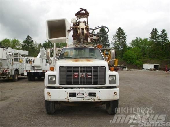 Altec D845B Bilmontert lift