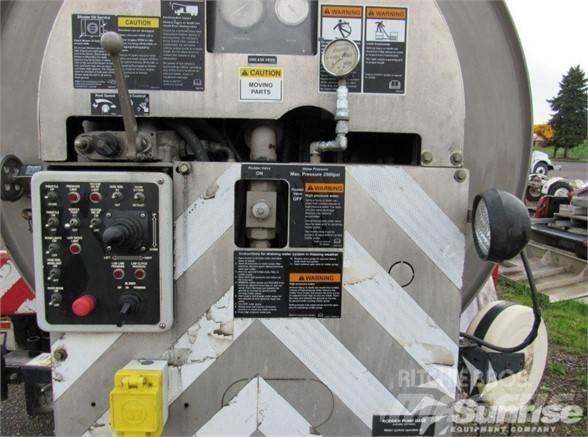 Vactor 2100 Tanker