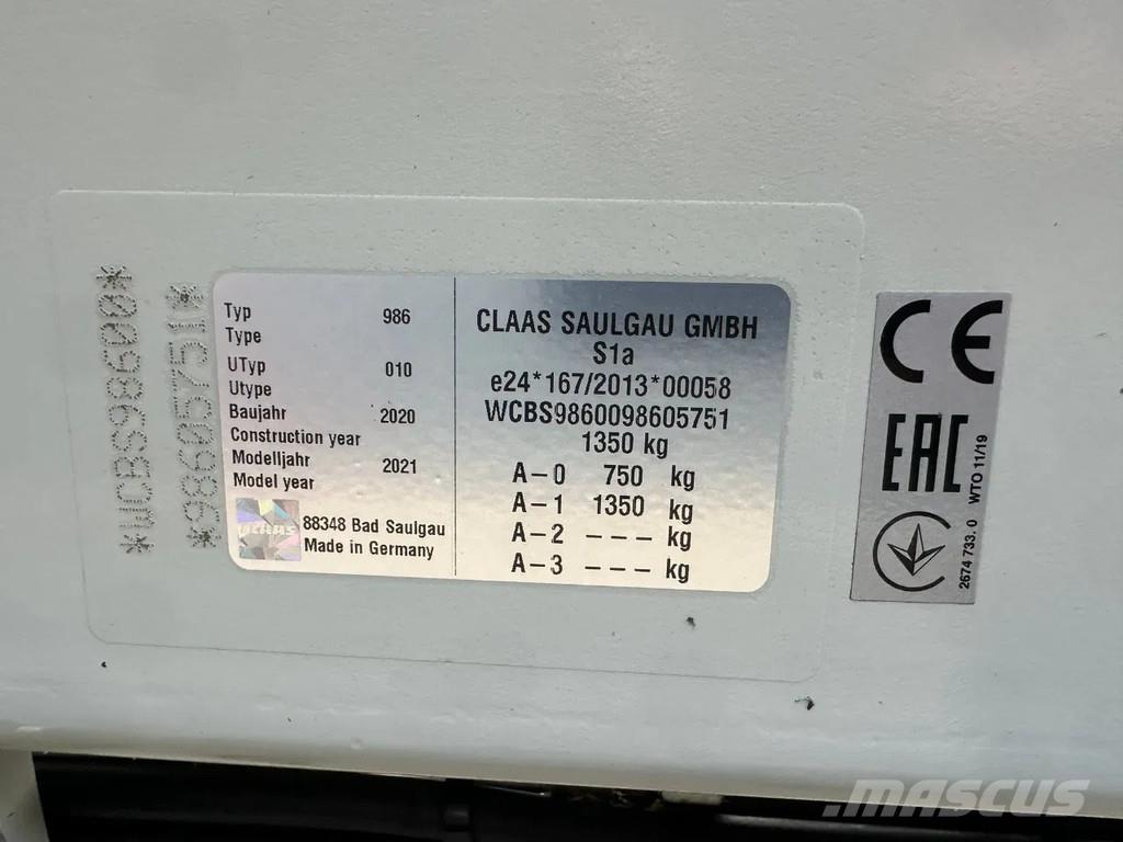 CLAAS Liner 2700 Svanser