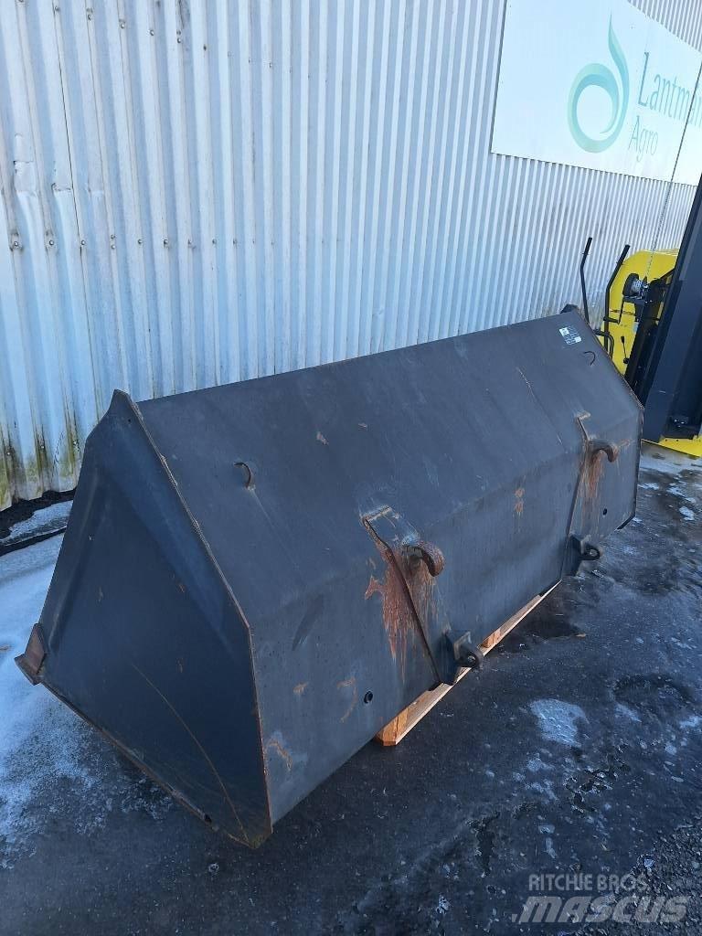Ålö 210 M Frontlaster ektrautstyr