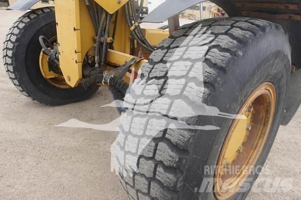 CAT 140M AWD Veihøvler