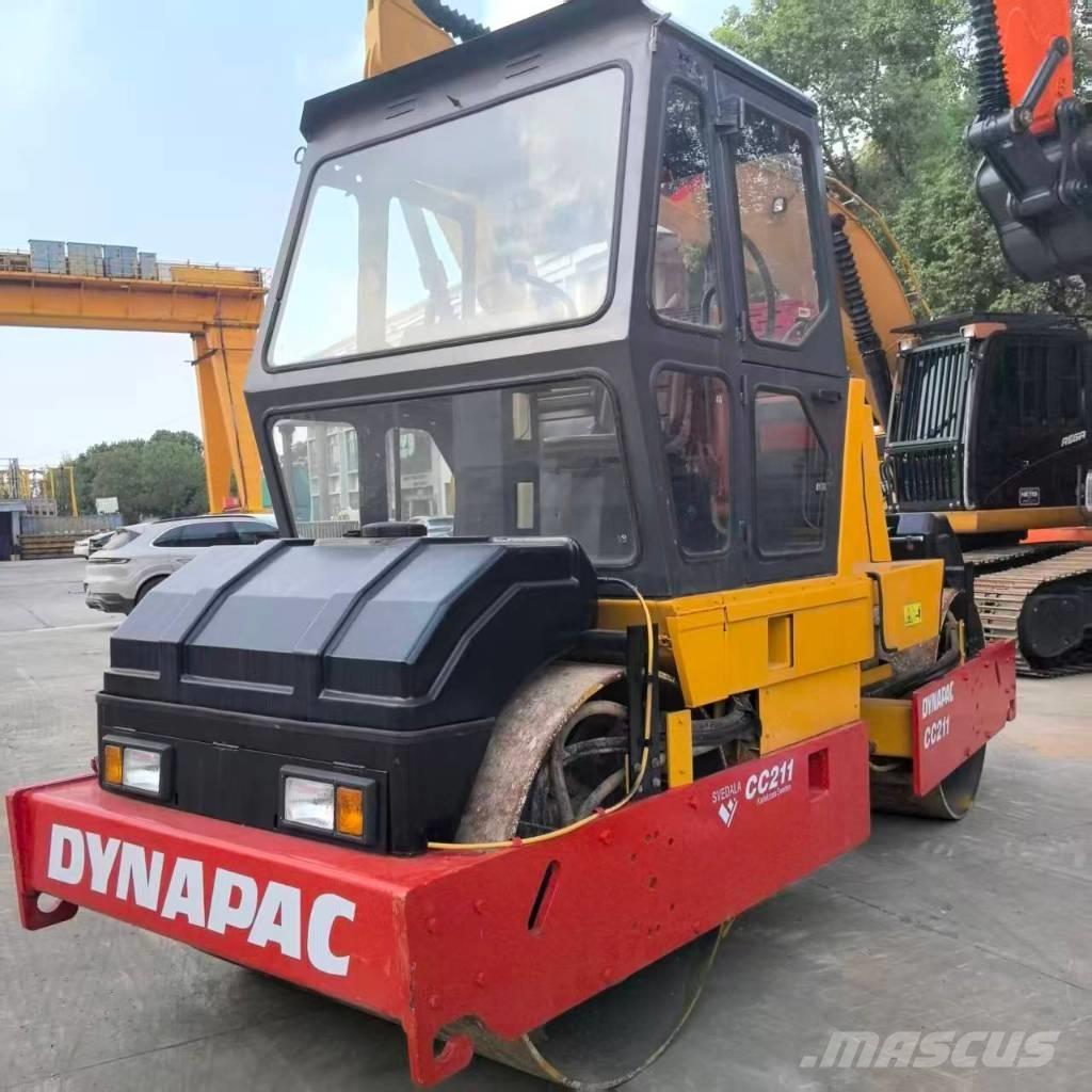Dynapac CC 211 Tandem Valser