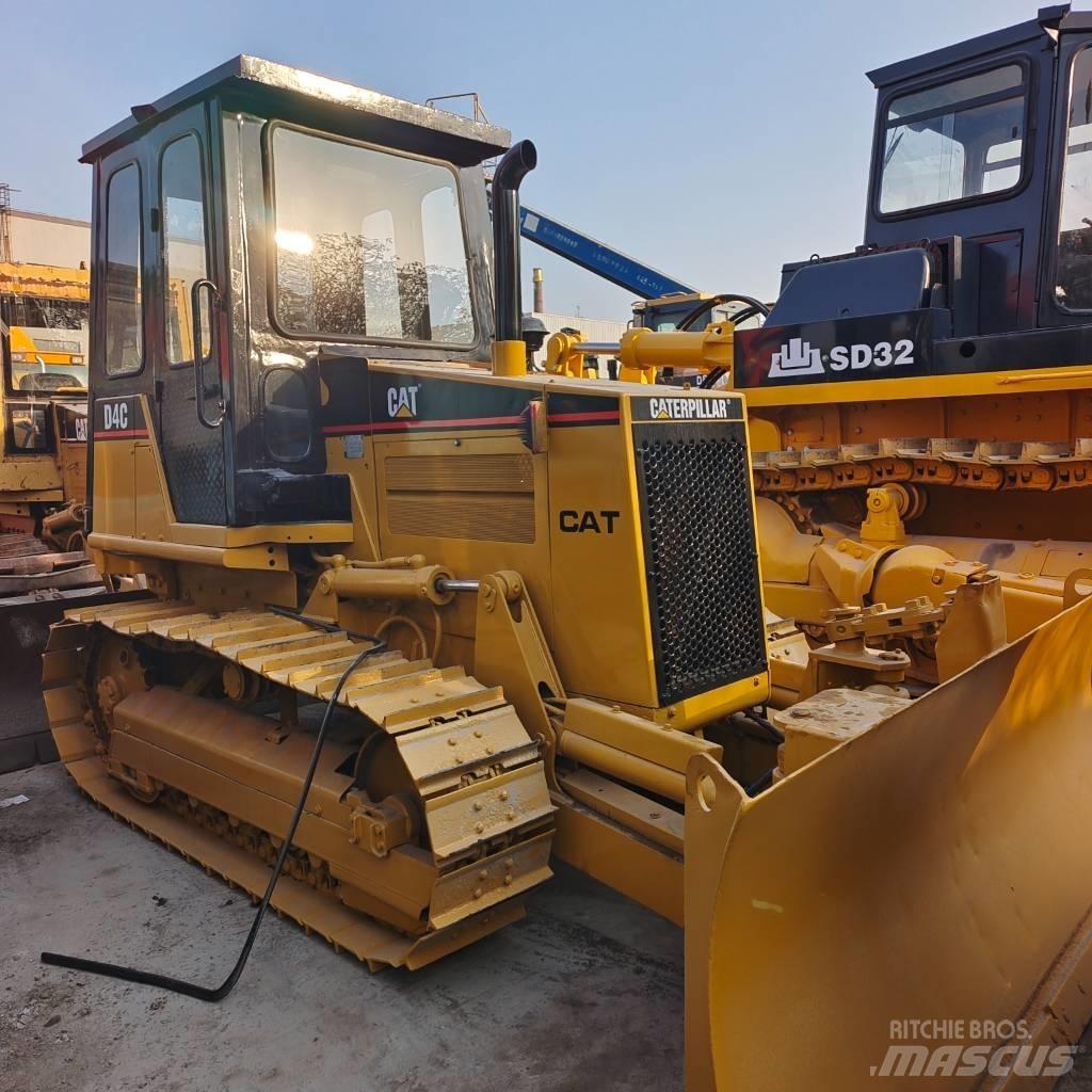 CAT D 4 C Dozere Beltegående