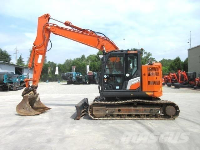 Hitachi ZX 135 US-7 Beltegraver