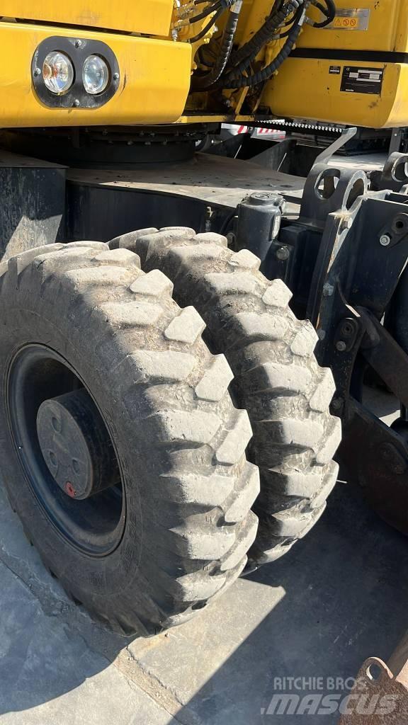 Komatsu PW 158-11 Hjulgravere