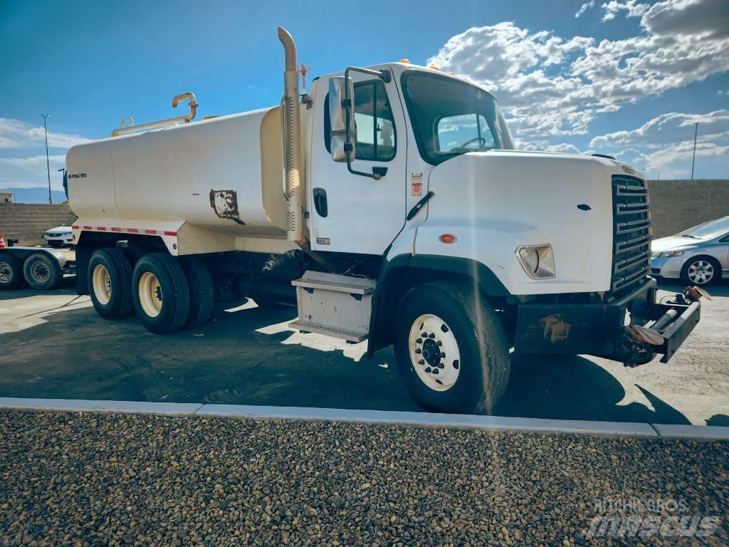 Freightliner 108 SD Vanningsvogn for støvdemping