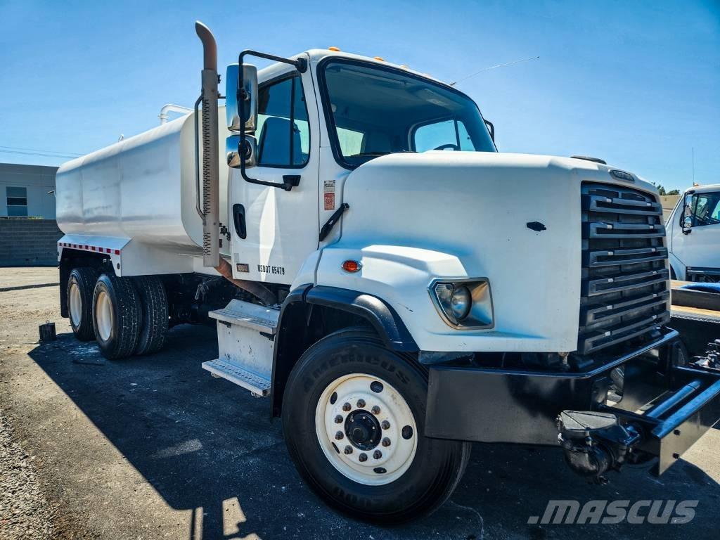 Freightliner 108 SD Vanningsvogn for støvdemping
