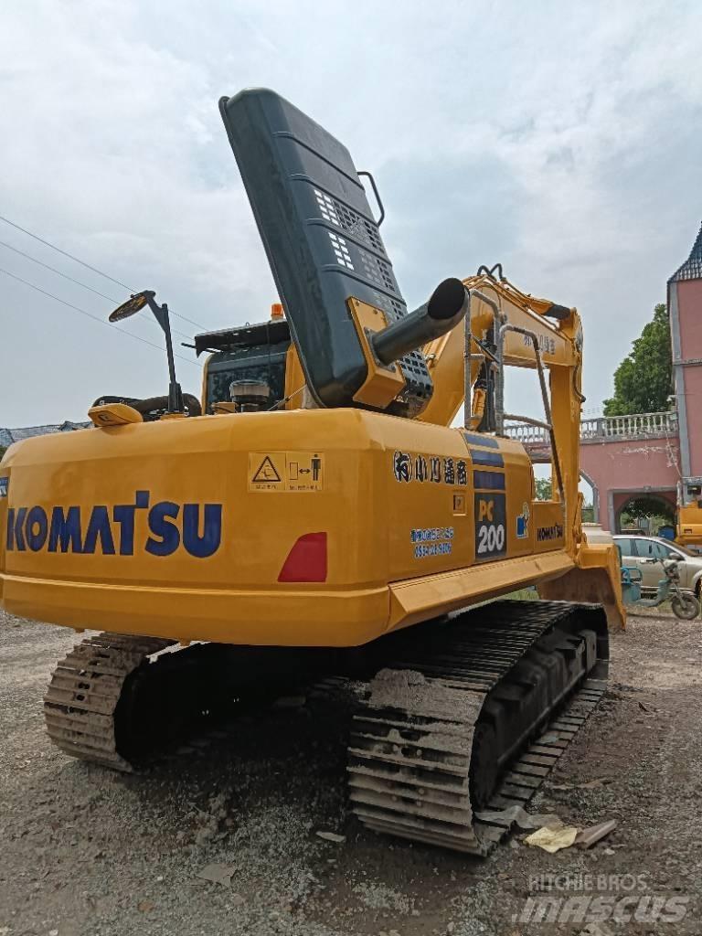 Komatsu PC 200-8 Beltegraver