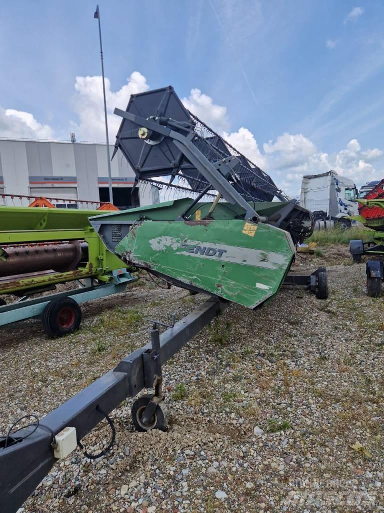 Fendt 8300 Skurtreskere