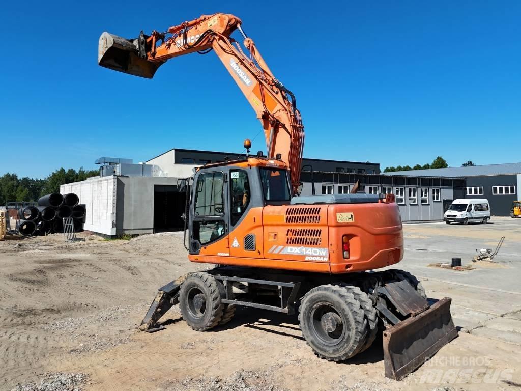 Doosan DX 140 W Hjulgravere
