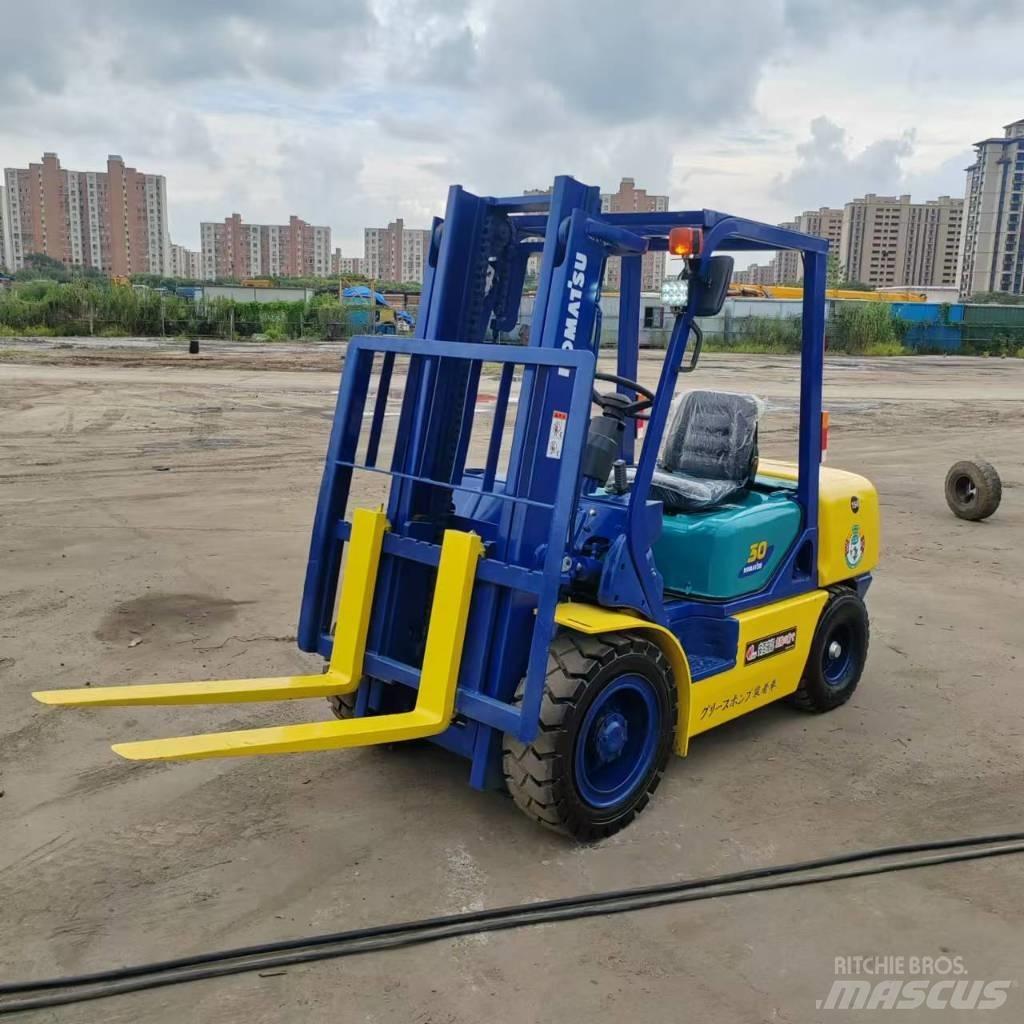 Komatsu FD 30 T-17 Diesel Trucker