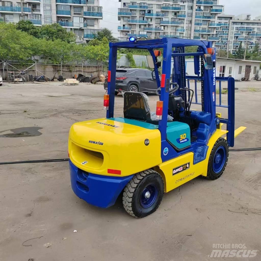 Komatsu FD 30 T-17 Diesel Trucker